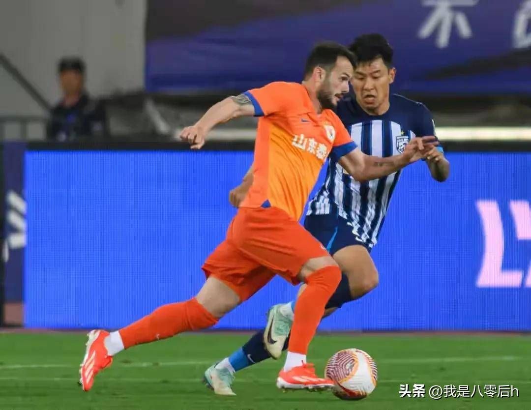 苏宁客场压哨进球,惊险取胜河南建业 苏宁客场压哨进球,惊险取胜河南建业