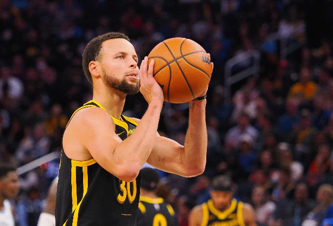 马刺遭遇连败,不敌马刺抬头 马刺遭遇连败,不敌马刺抬头