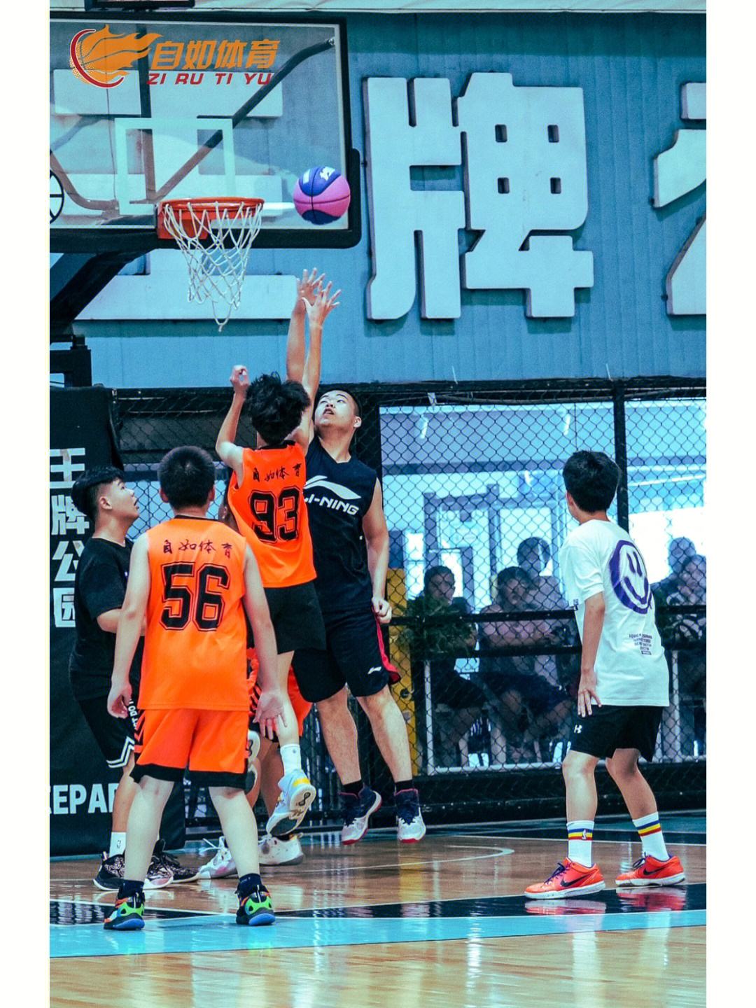 篮球训练营吸引众多学员,传承篮球精神 篮球训练营吸引众多学员,传承篮球精神