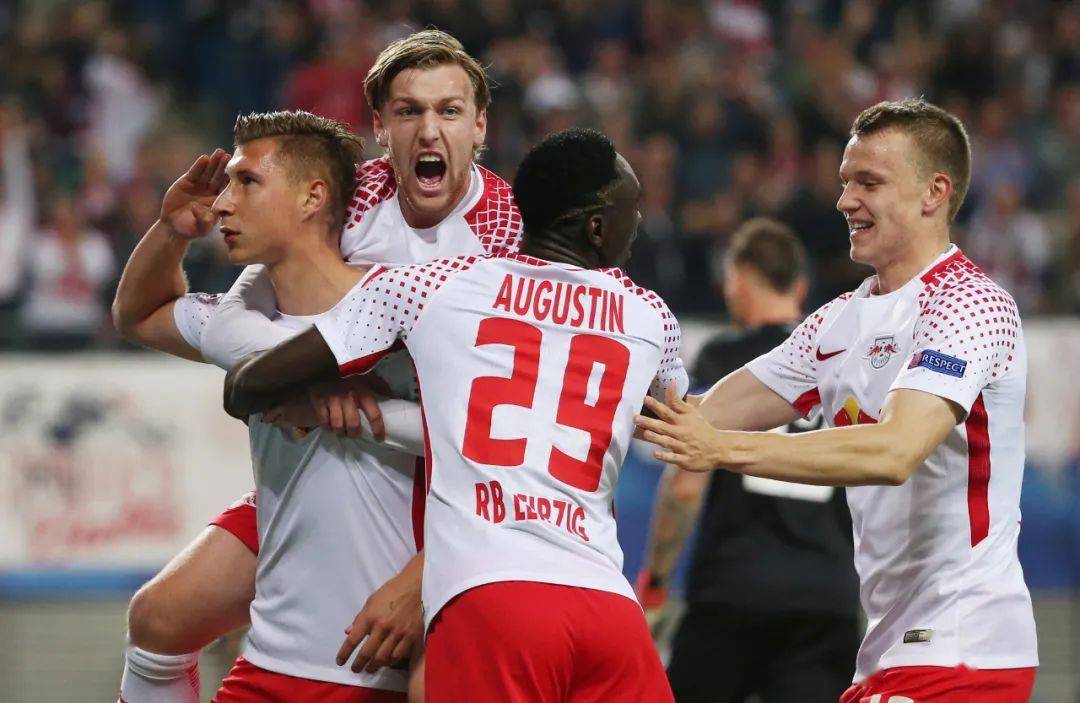 悟空体育-巴黎客场失利,领先优势缩小至三分