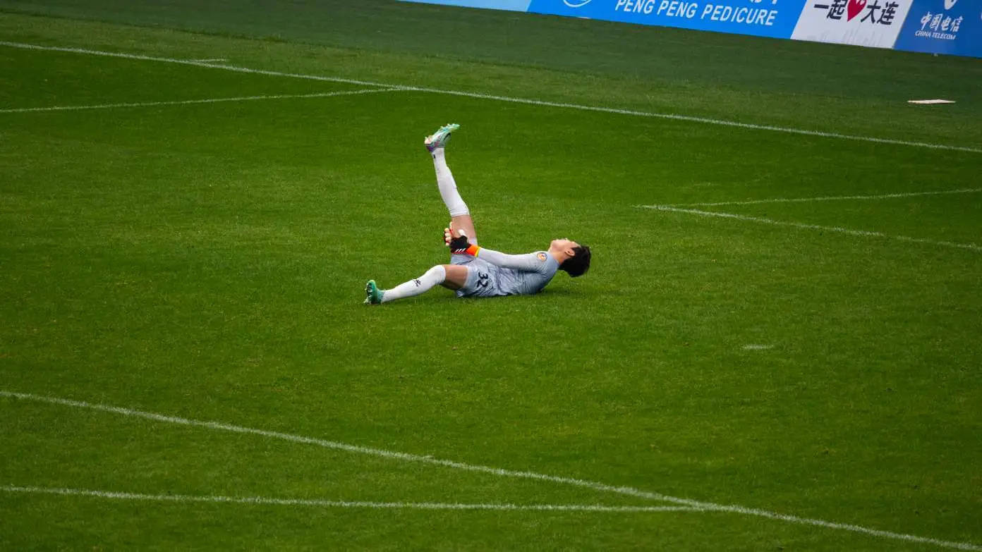 悟空体育官网-广州主场惨败,球员整体表现不佳