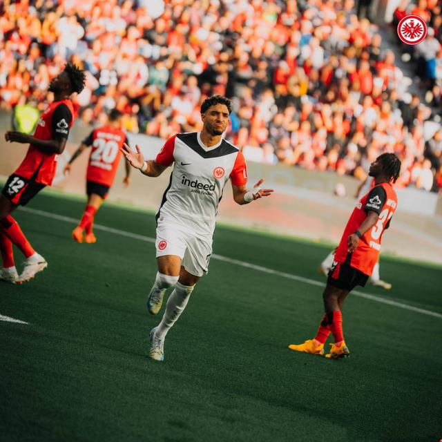 悟空体育官网-拜仁将挖角曼城三员大将?转会传闻四起引人注目