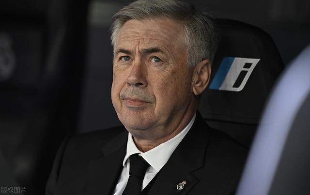 那不勒斯客场逆转,实现惊天大逆袭 那不勒斯客场逆转,实现惊天大逆袭