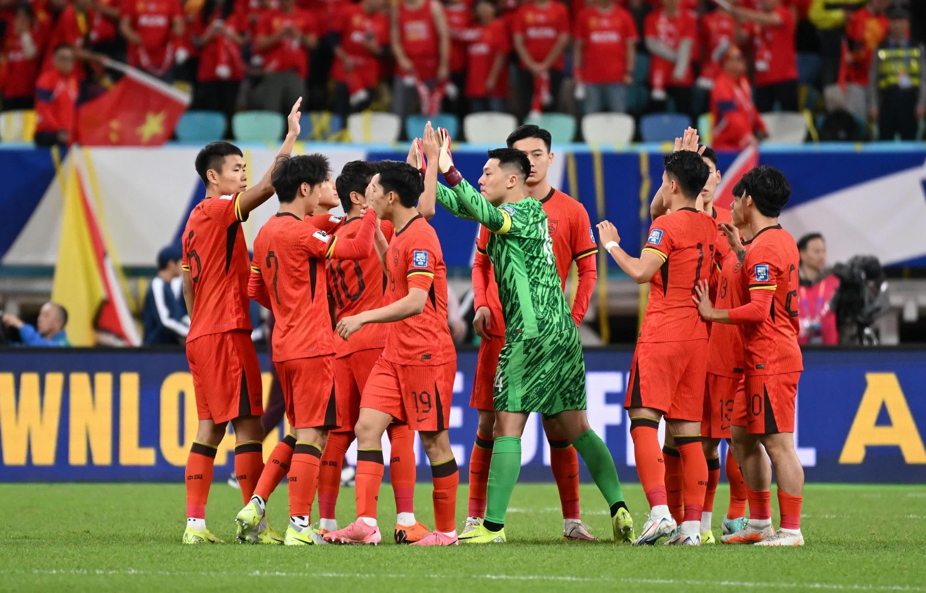 国际杯赛开幕,球员展现实力 国际杯赛开幕,球员展现实力