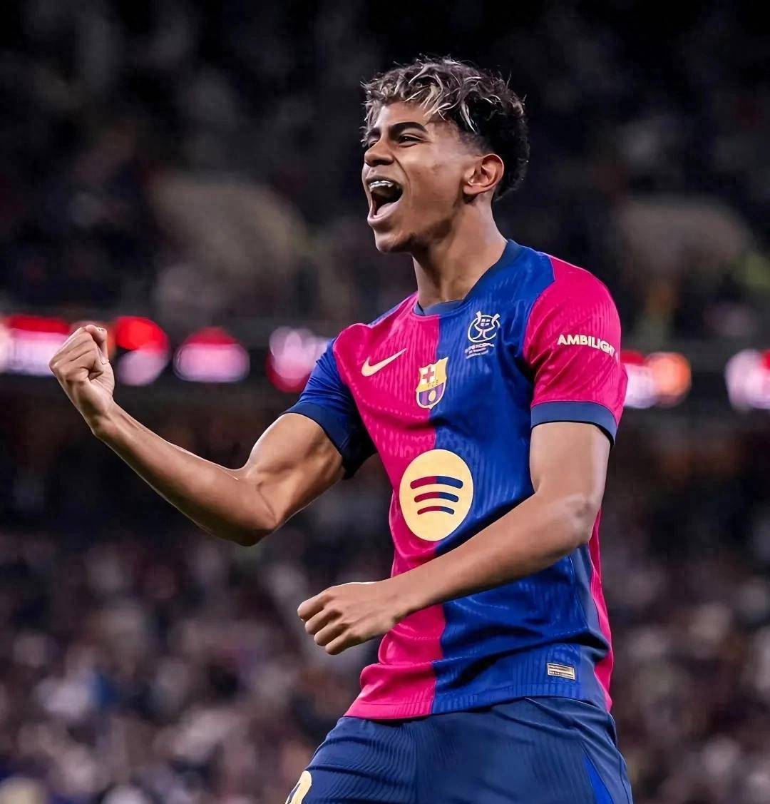 新晋足球天才崭露头角,成为全队核心 新晋足球天才崭露头角,成为全队核心