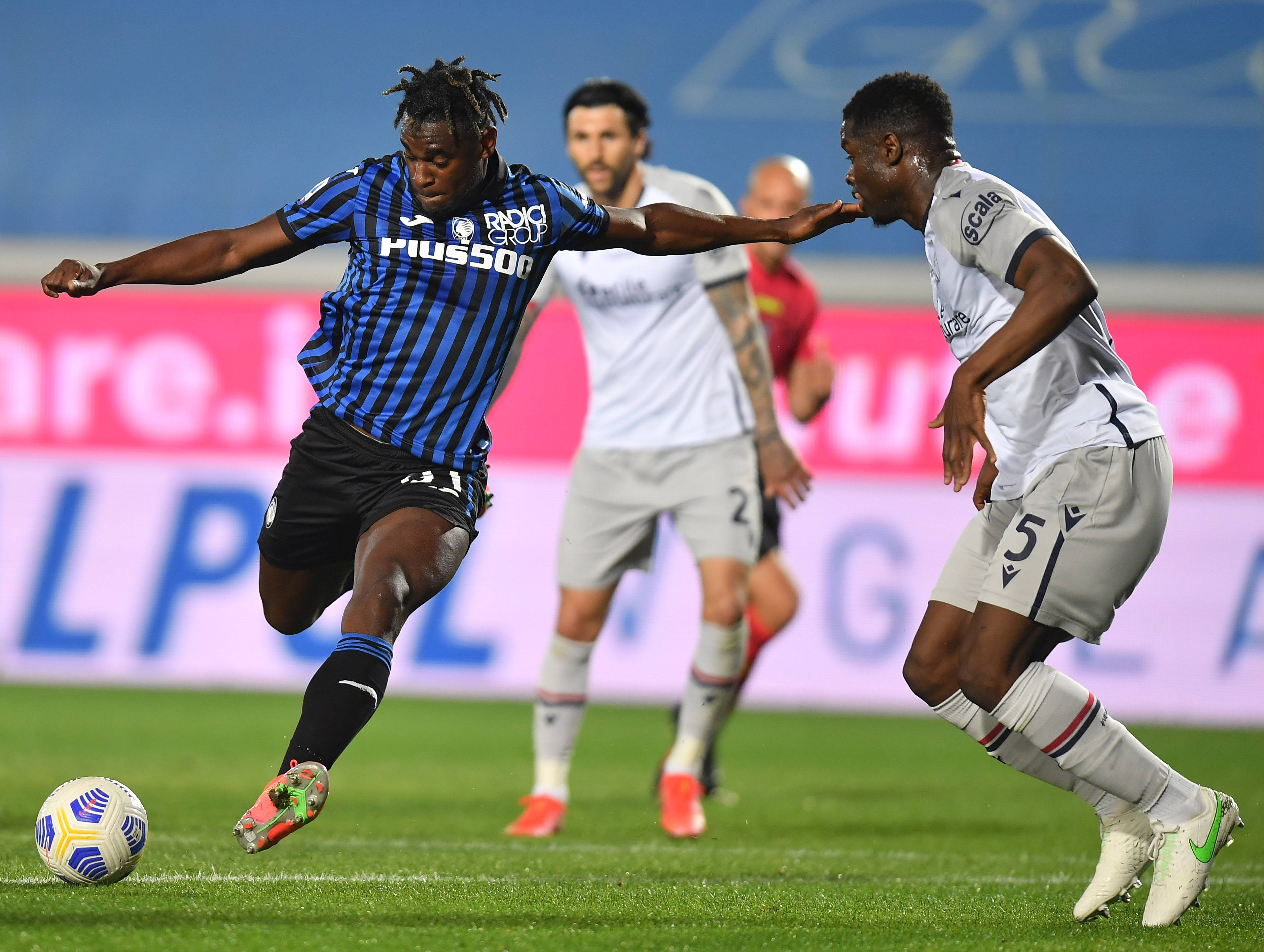 悟空体育-罗马客场艰难击败维罗纳,保持不败