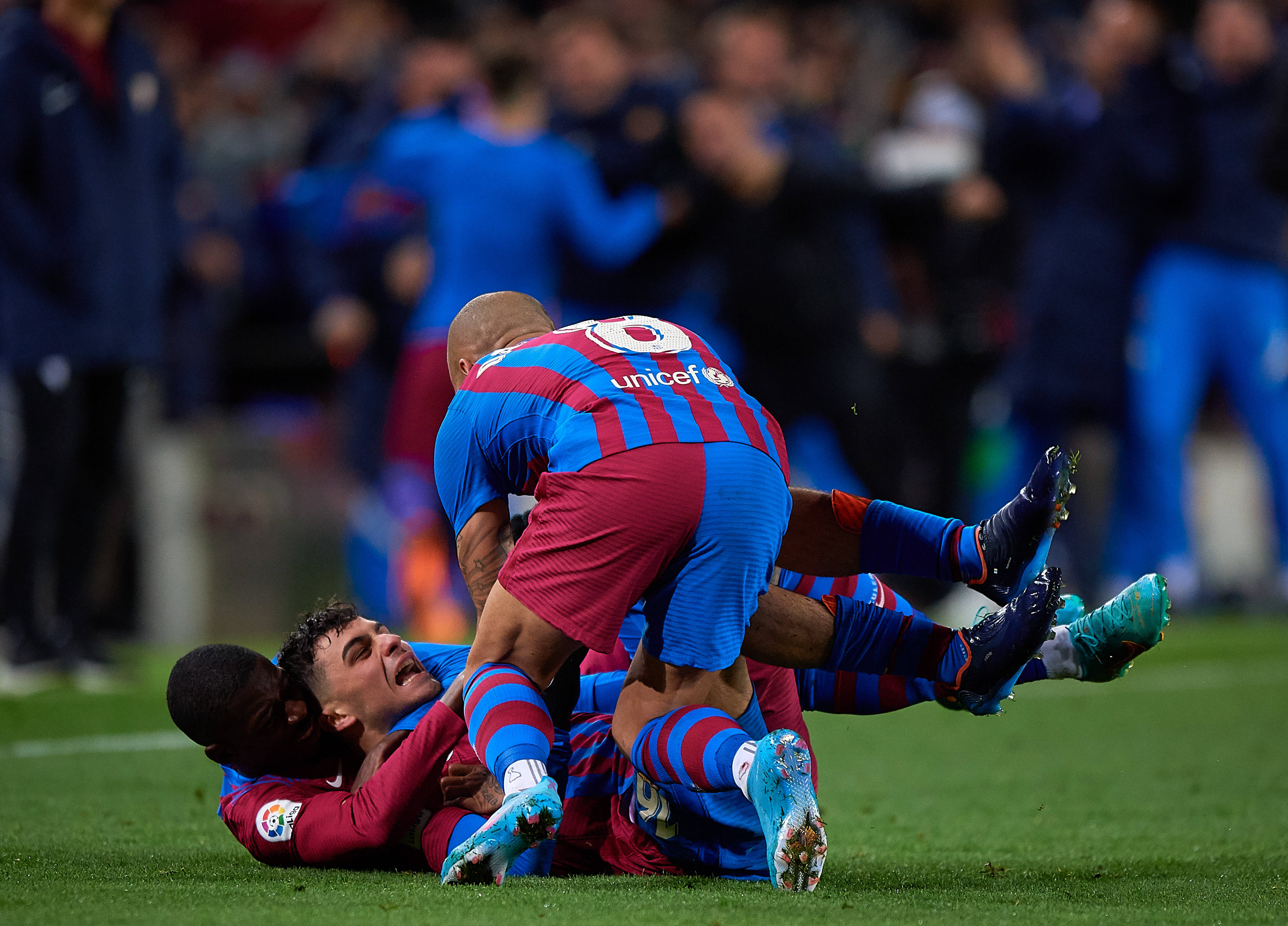 悟空体育-瓦伦西亚联赛战绩持续波动,球迷期待转机