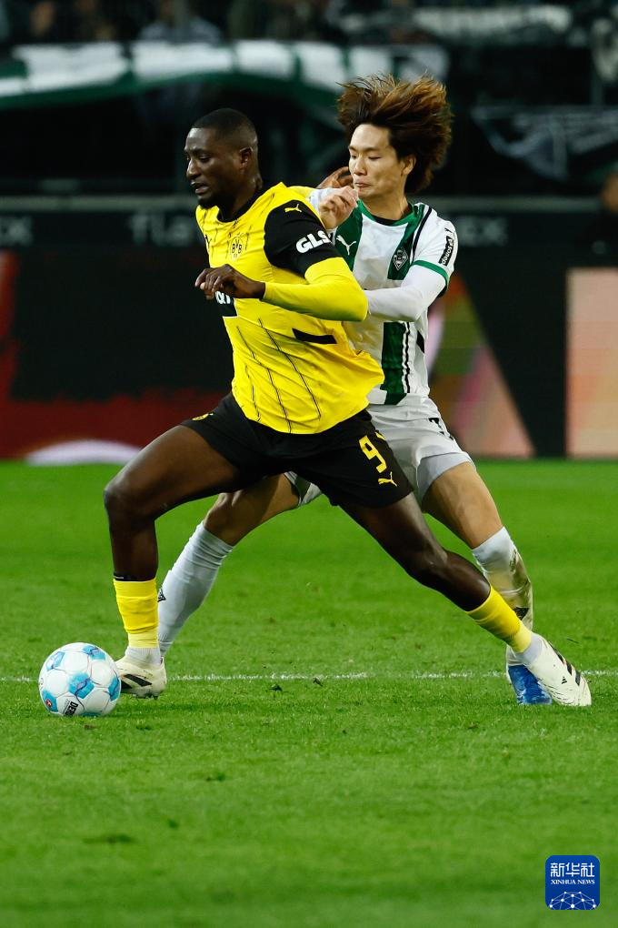 悟空体育-门兴格拉德巴赫与美因茨再度交手,一决胜负