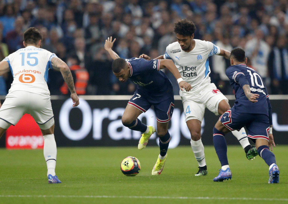 甘冈主场马赛战平,表现稳定积分持续攀升 甘冈主场马赛战平,表现稳定积分持续攀升