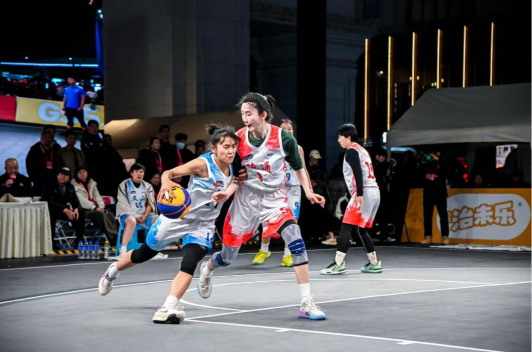 云南男篮在比赛中赢得关键胜利 云南男篮在比赛中赢得关键胜利