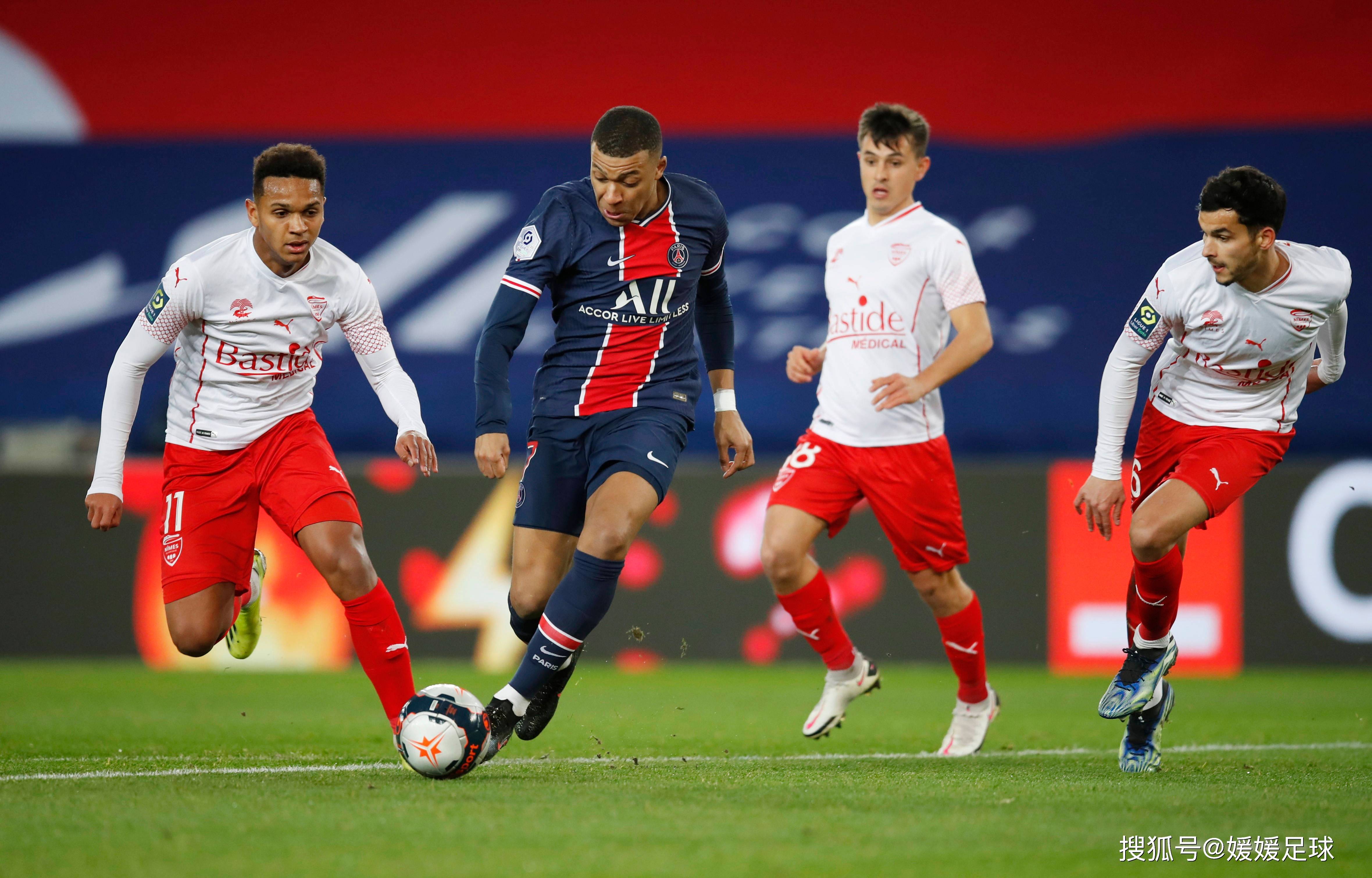 波尔多客场惨败斯特拉斯堡,遭遇重大失利 波尔多客场惨败斯特拉斯堡,遭遇重大失利