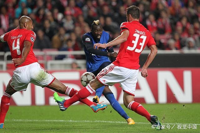 强队队员士气高昂，决赛气氛越发热烈