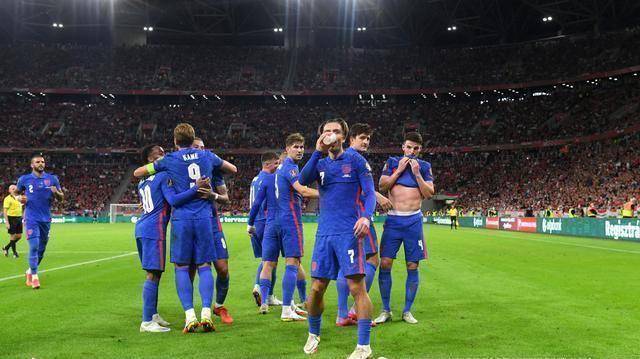 欧预赛比赛:英格兰未能取胜,斯特林独中一轮 欧预赛比赛:英格兰未能取胜,斯特林独中一轮