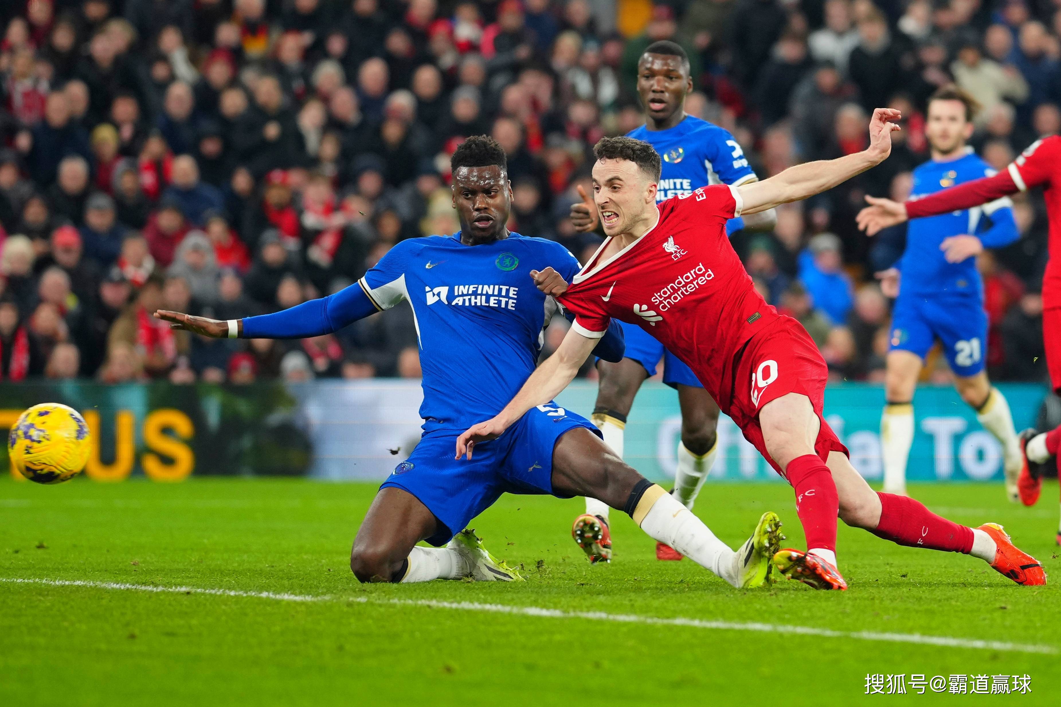 悟空体育官网-利物浦逆袭阿森纳，英超尼斯城对决动人心魄