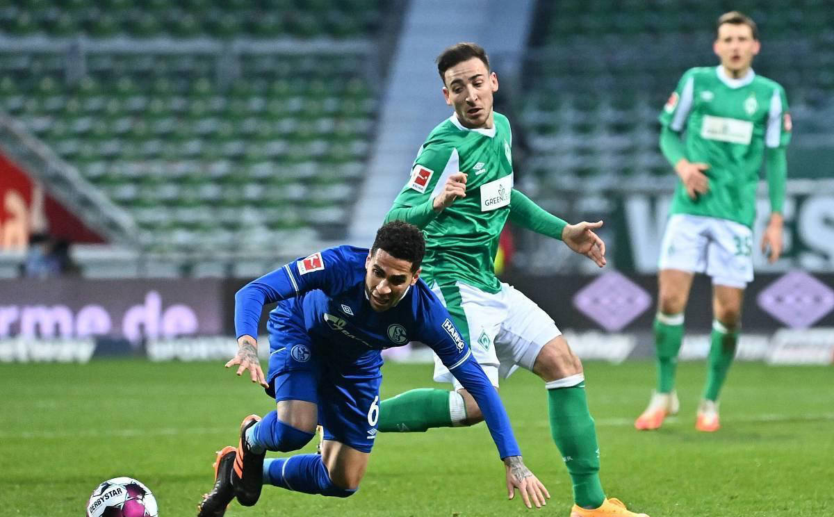 悟空体育-沙尔克04客场惨败,遭遇连败