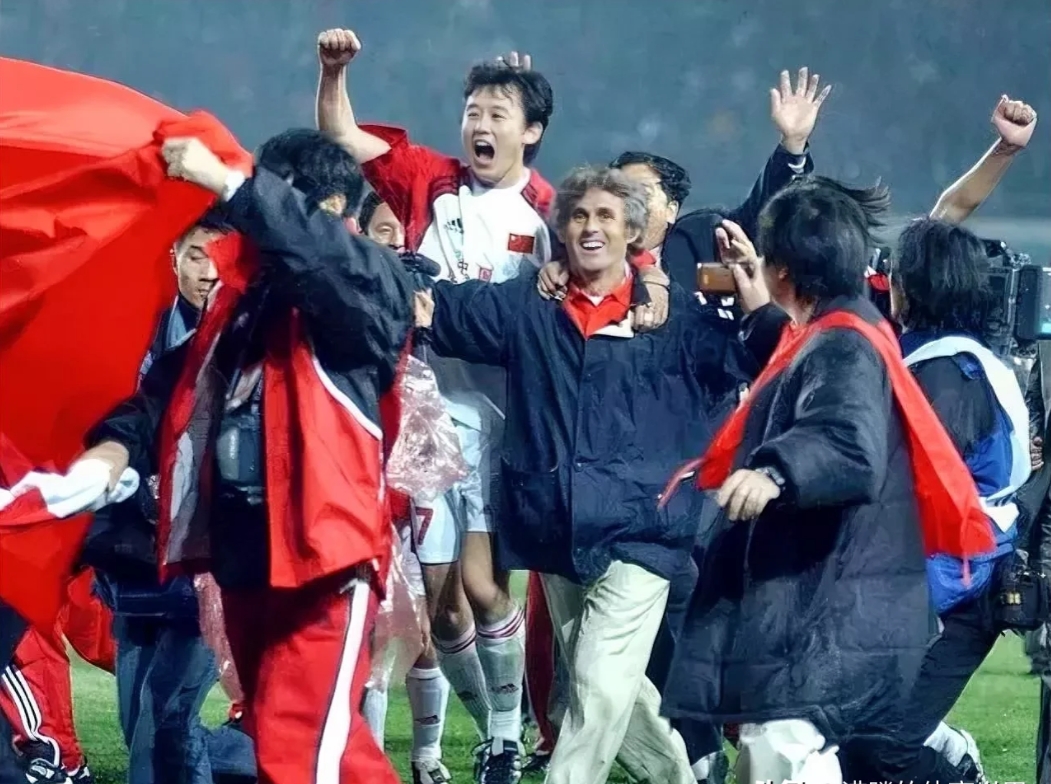 枪手主帅妙手调兵,率队赢得胜利 枪手主帅妙手调兵,率队赢得胜利