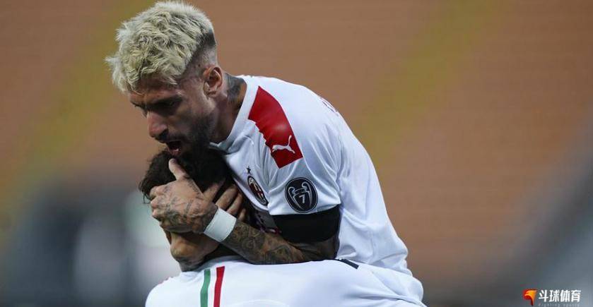 心理专家为球队提供比赛前建议,队员士气大振 心理专家为球队提供比赛前建议,队员士气大振