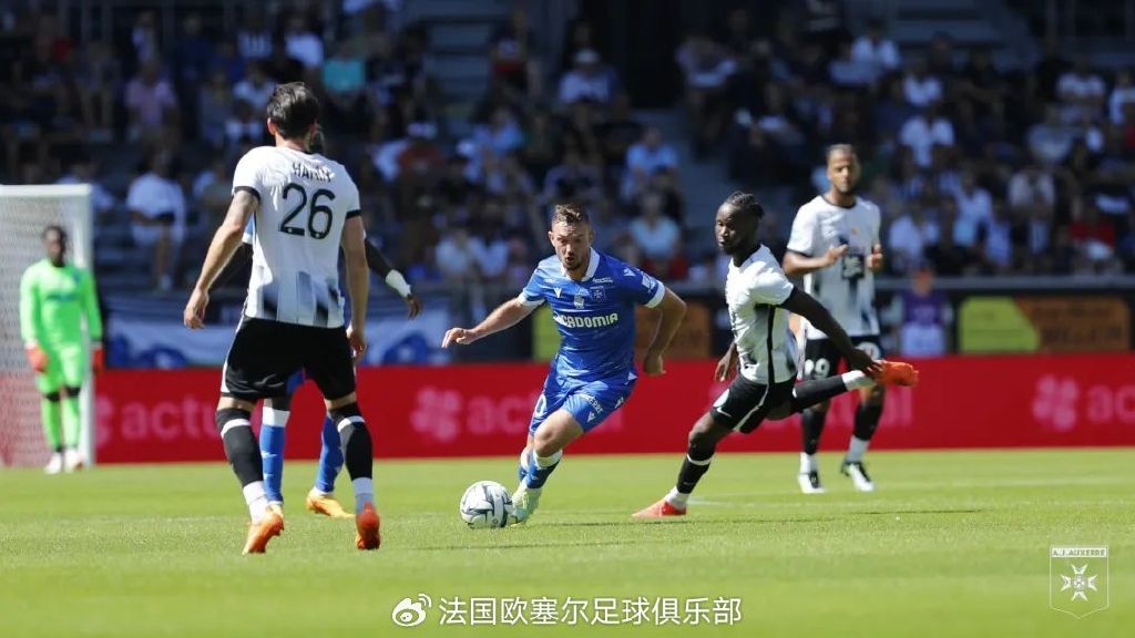 摩纳哥主场大胜亚眠,重返法国联赛前十 摩纳哥主场大胜亚眠,重返法国联赛前十