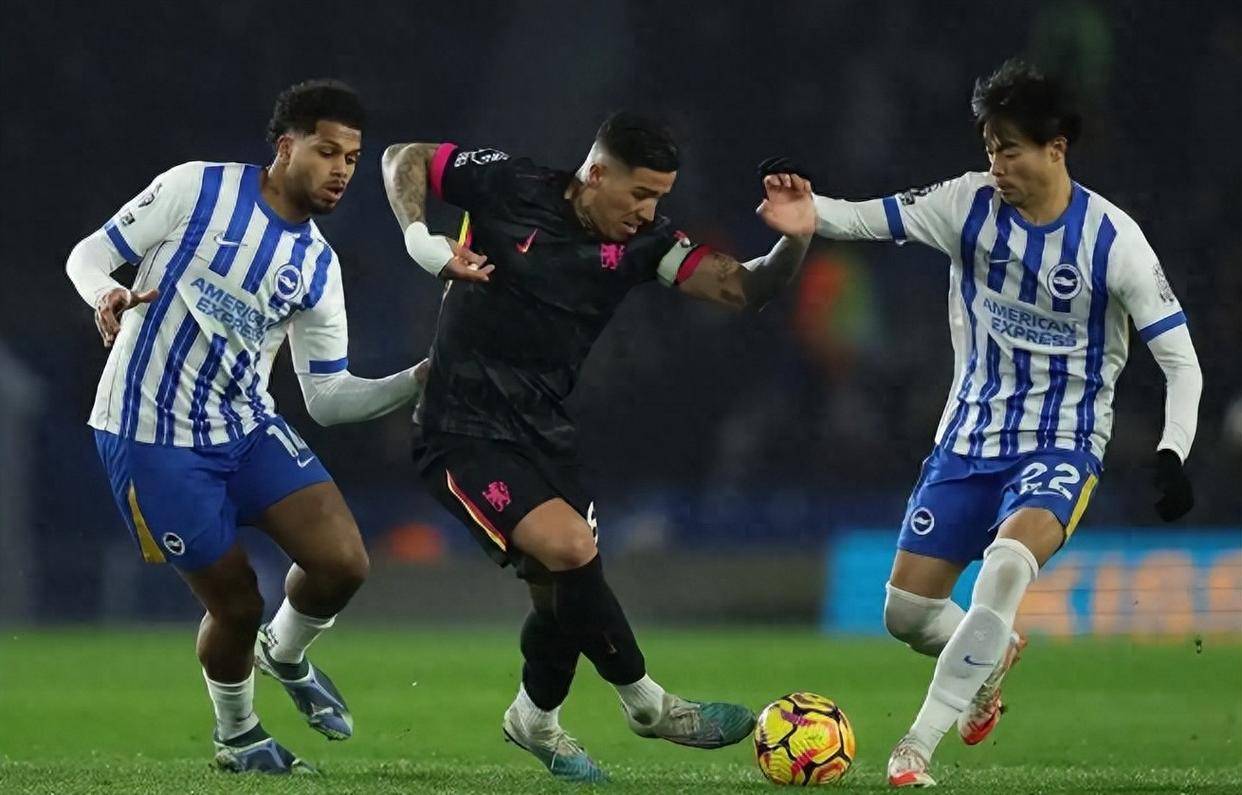 悟空体育-曼城客场逼平伯恩莱,继续紧追领头羊