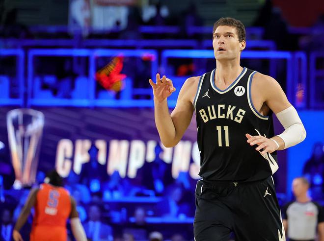 悟空体育官方网站-雄鹿内线迎来新帅,挑战重任