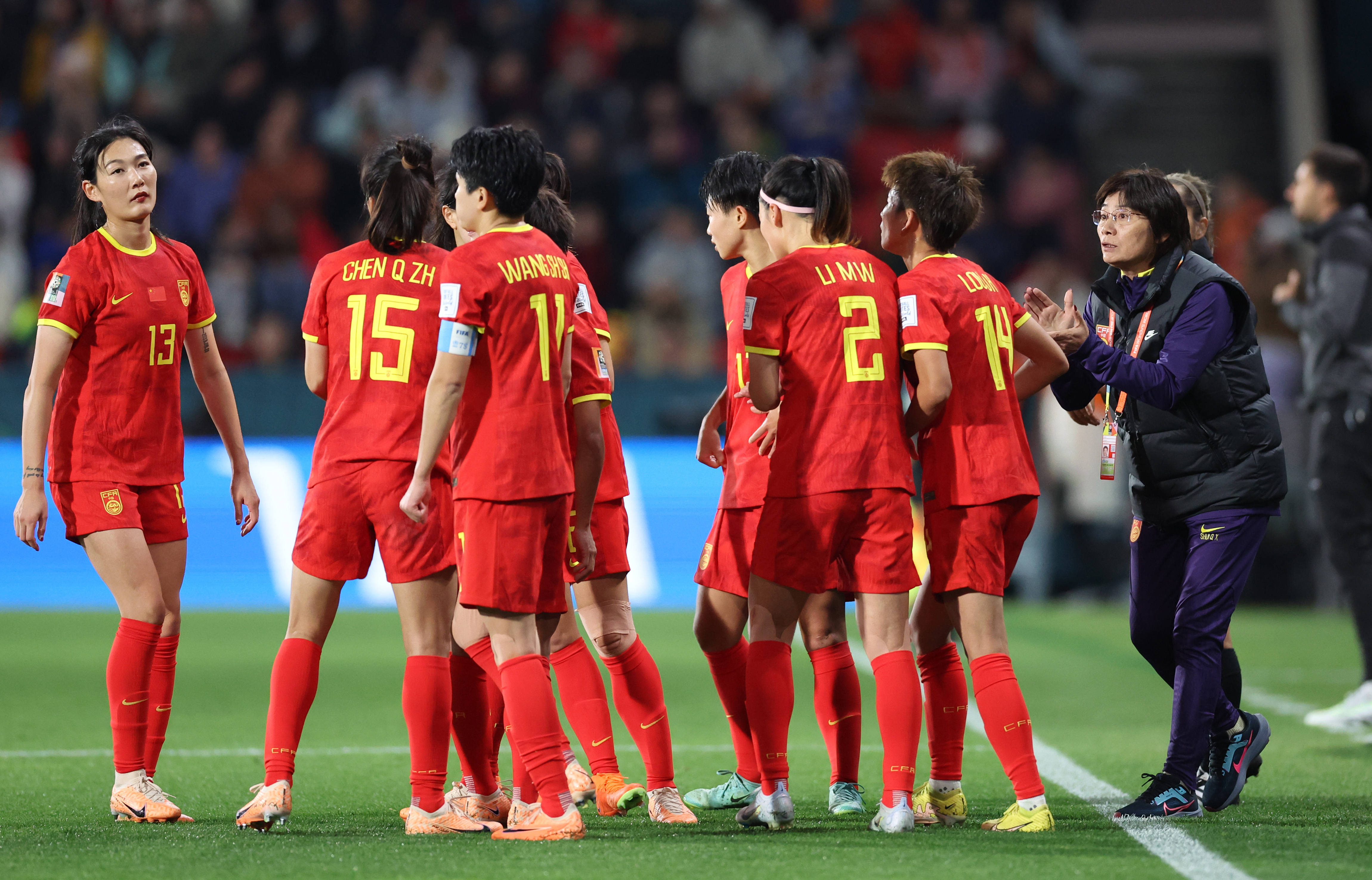 中国女足球员技战术不断升级，备战国际赛事