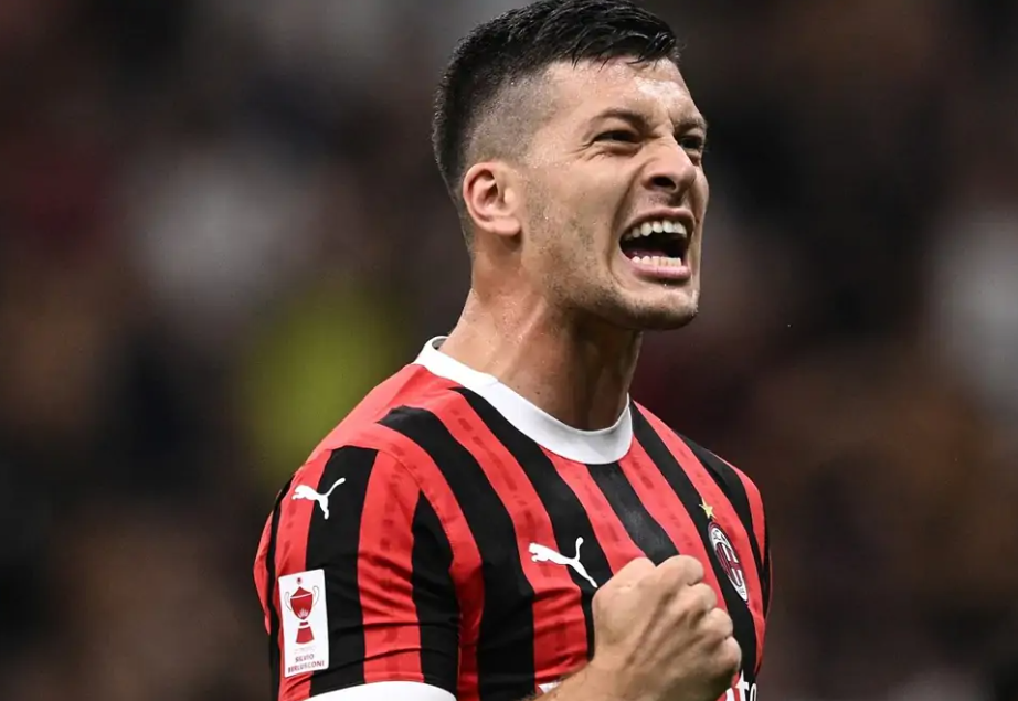悟空体育-AC米兰年轻球员崭露头角,备受瞩目