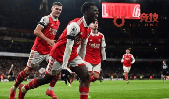 阿森纳战术调整失误引争议，球迷对主帅意见分歧