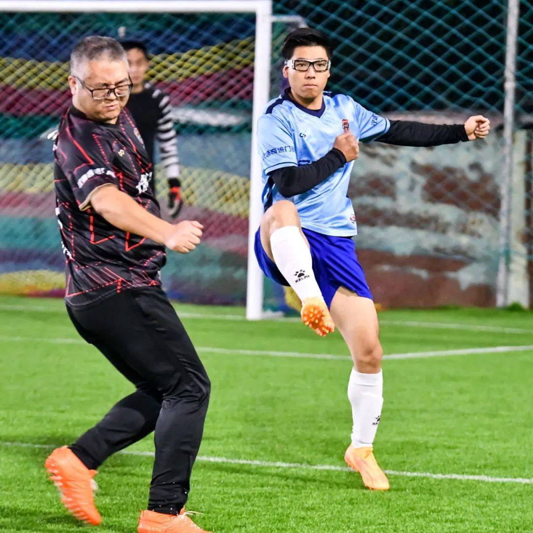 悟空体育-南美洲篮球联赛半决赛角逐白热化