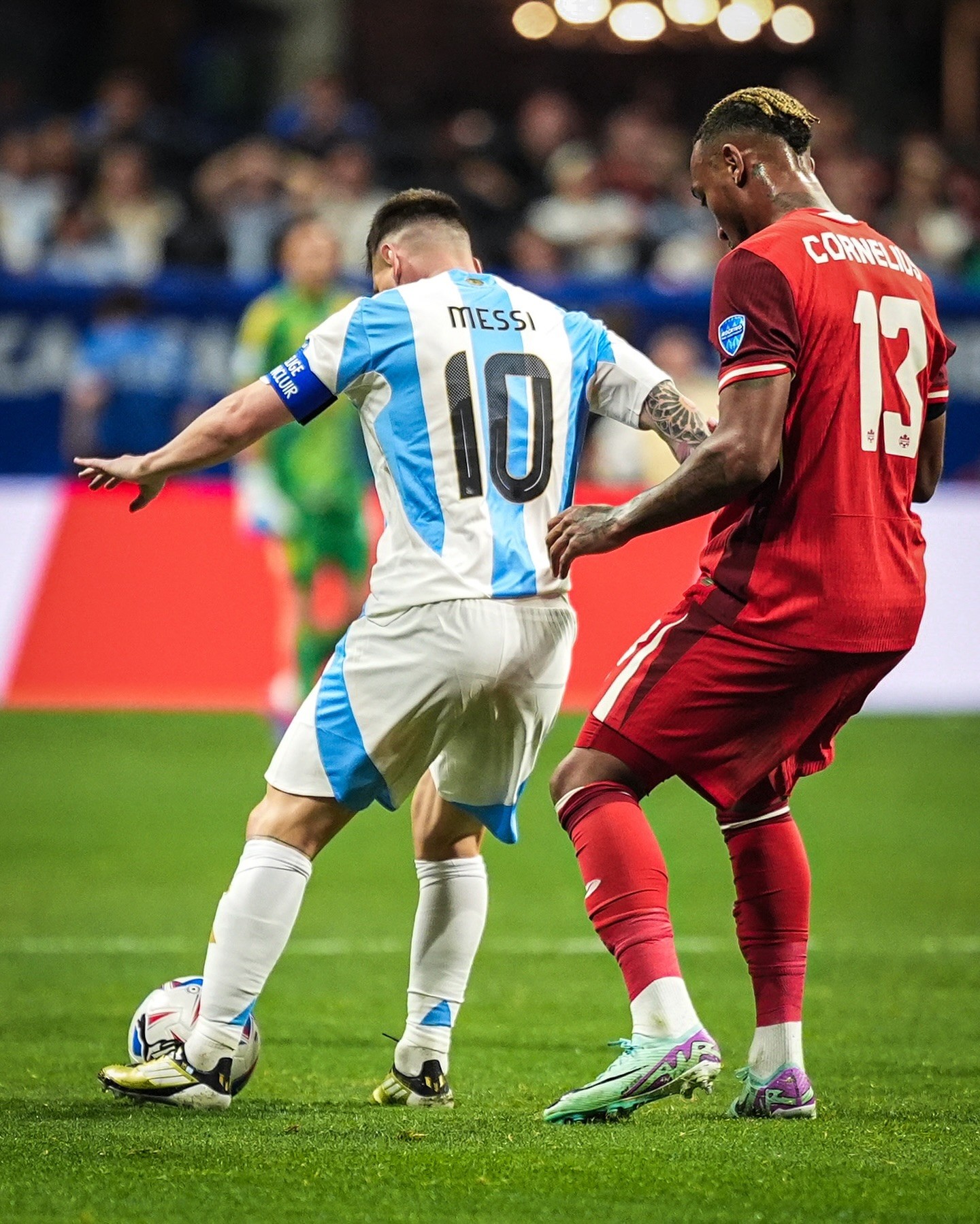 悟空体育-梅西射入制胜一球,引领巴萨迎来开门红