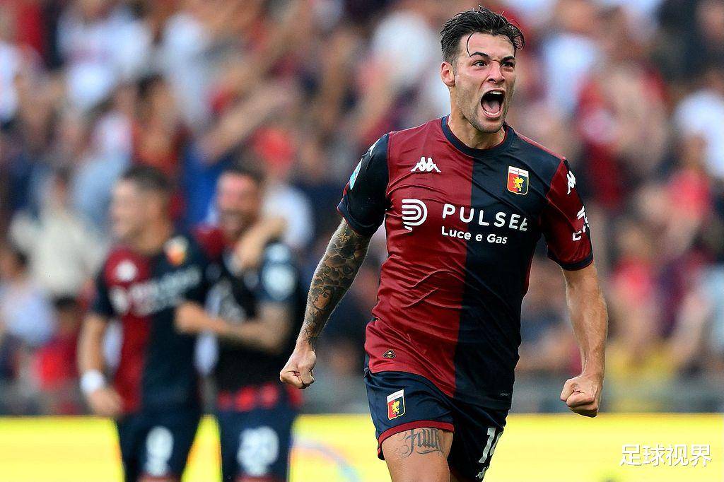 卡利亚里门将出击误判,导致失球败局 卡利亚里门将出击误判,导致失球败局