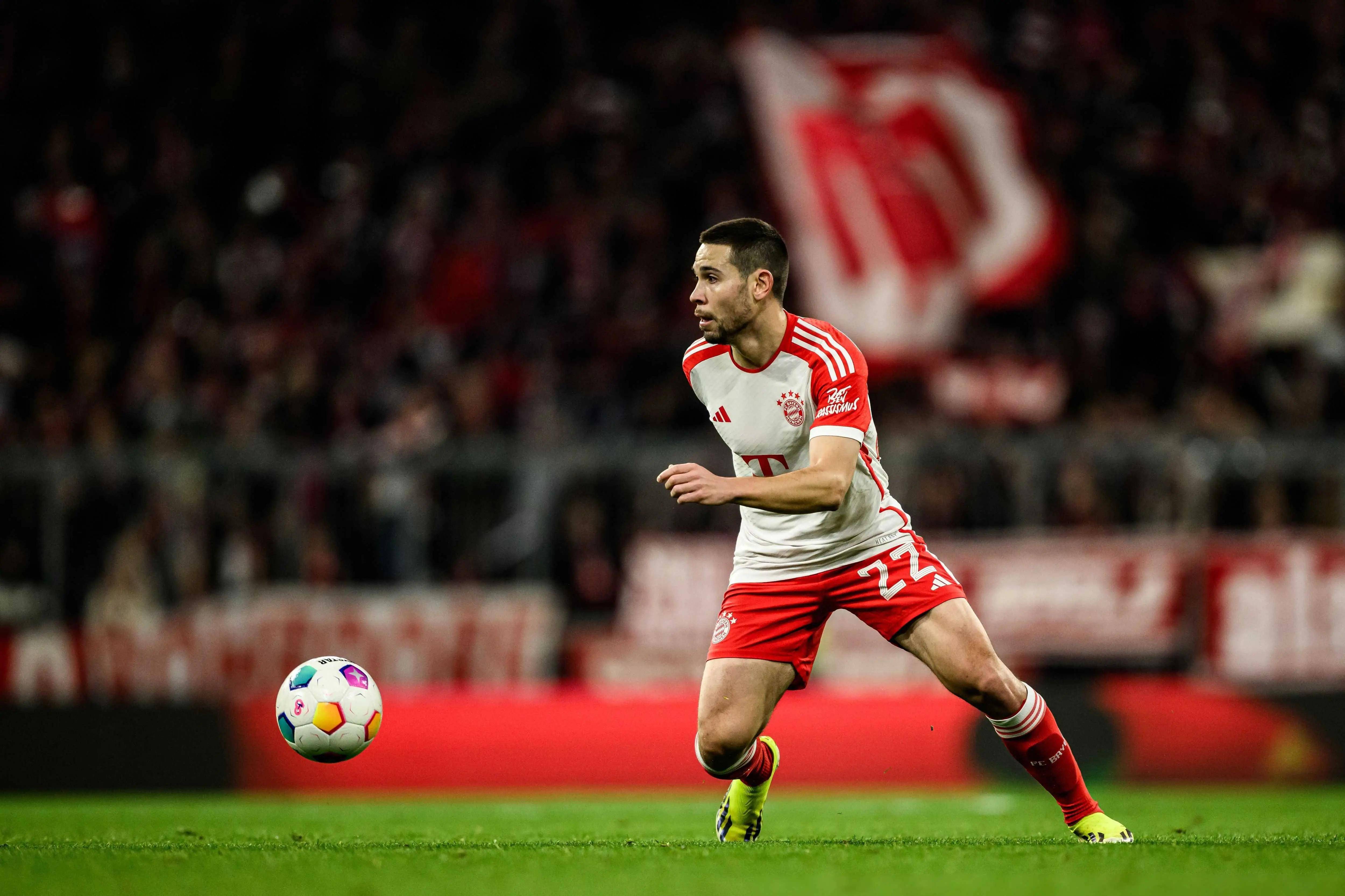 拜仁慕尼黑攻势如潮,对手绝望不敌 拜仁慕尼黑攻势如潮,对手绝望不敌