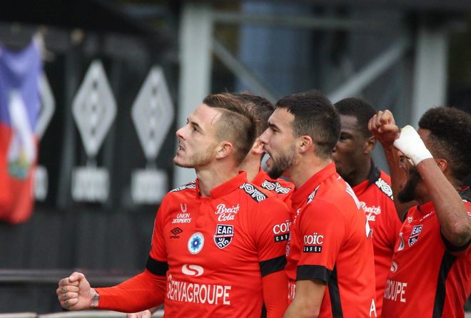 甘冈主场战平波尔多,保持不败纪录 甘冈主场战平波尔多,保持不败纪录