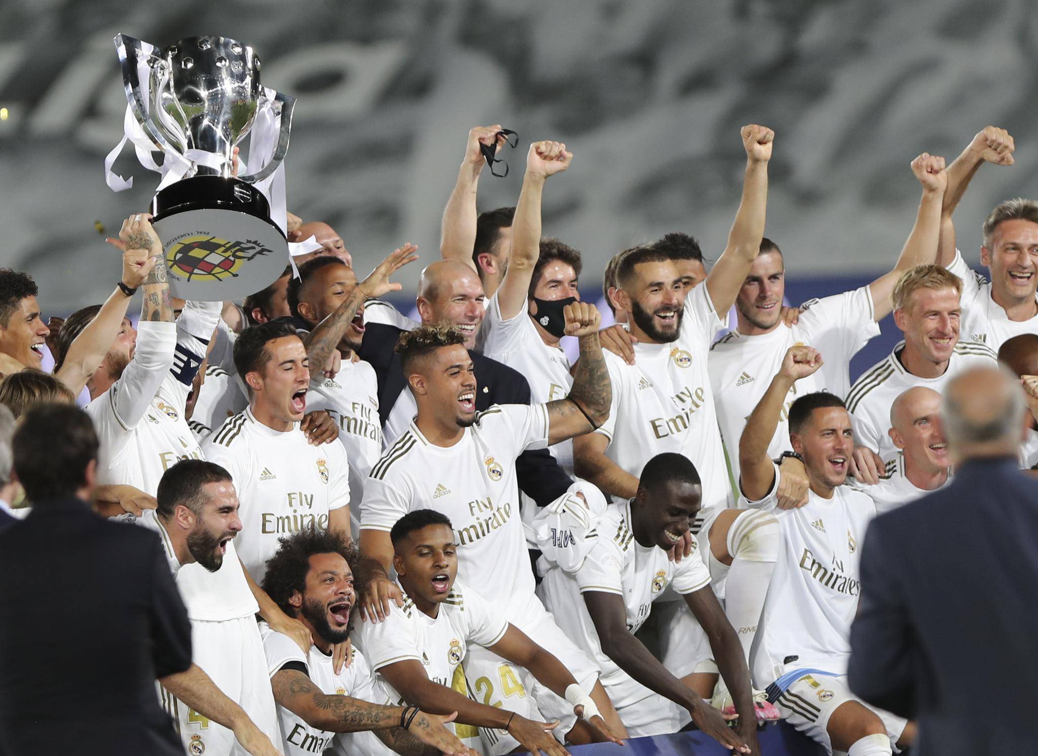 皇家马德里全力拼搏，争夺冠军荣耀