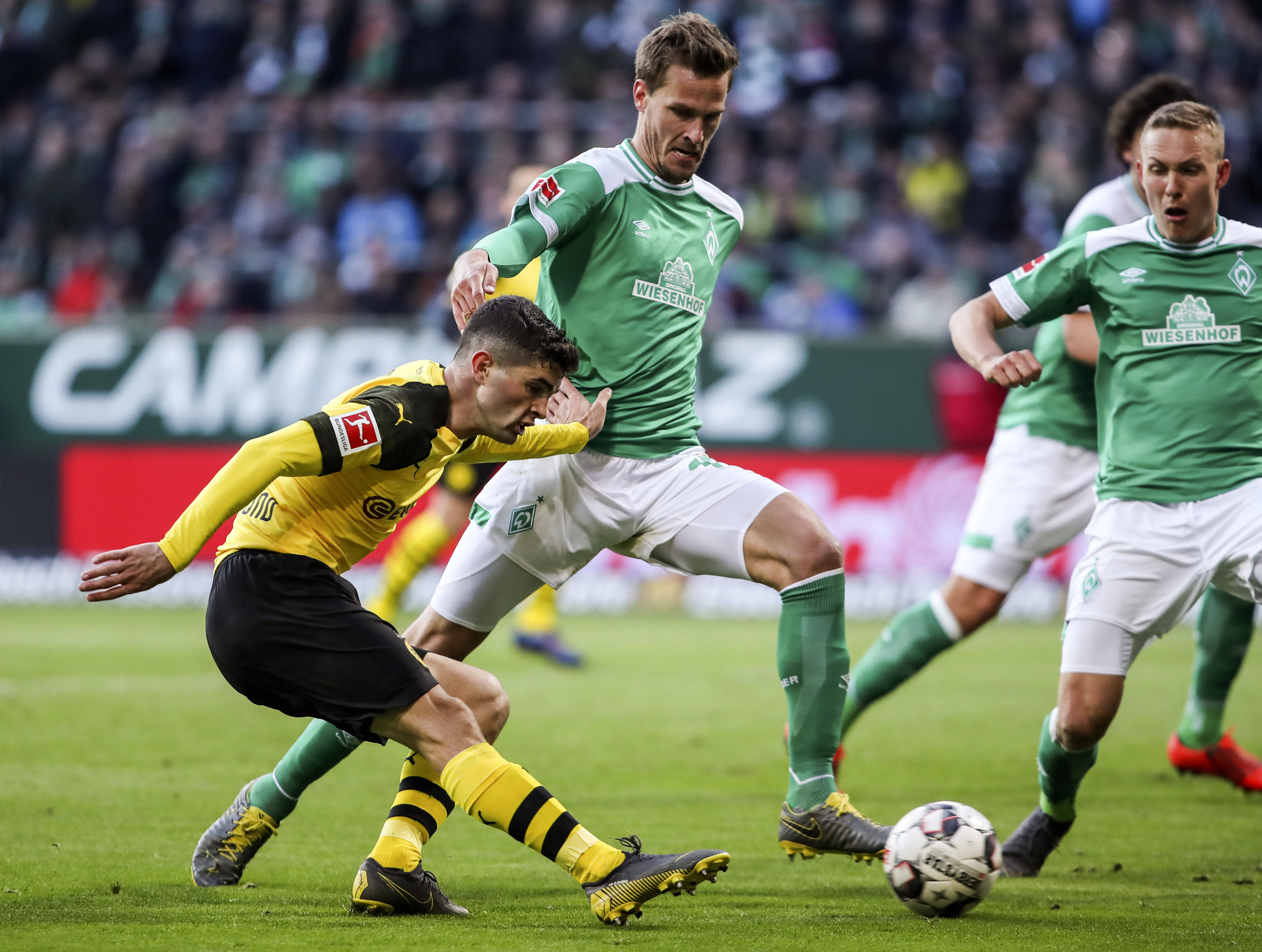 悟空体育官方网站-不莱梅主场逆袭沃尔夫斯堡,保级形势乌云密布