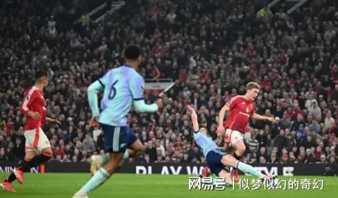 曼联门将神勇扑救,助球队逼平对手 曼联门将神勇扑救,助球队逼平对手