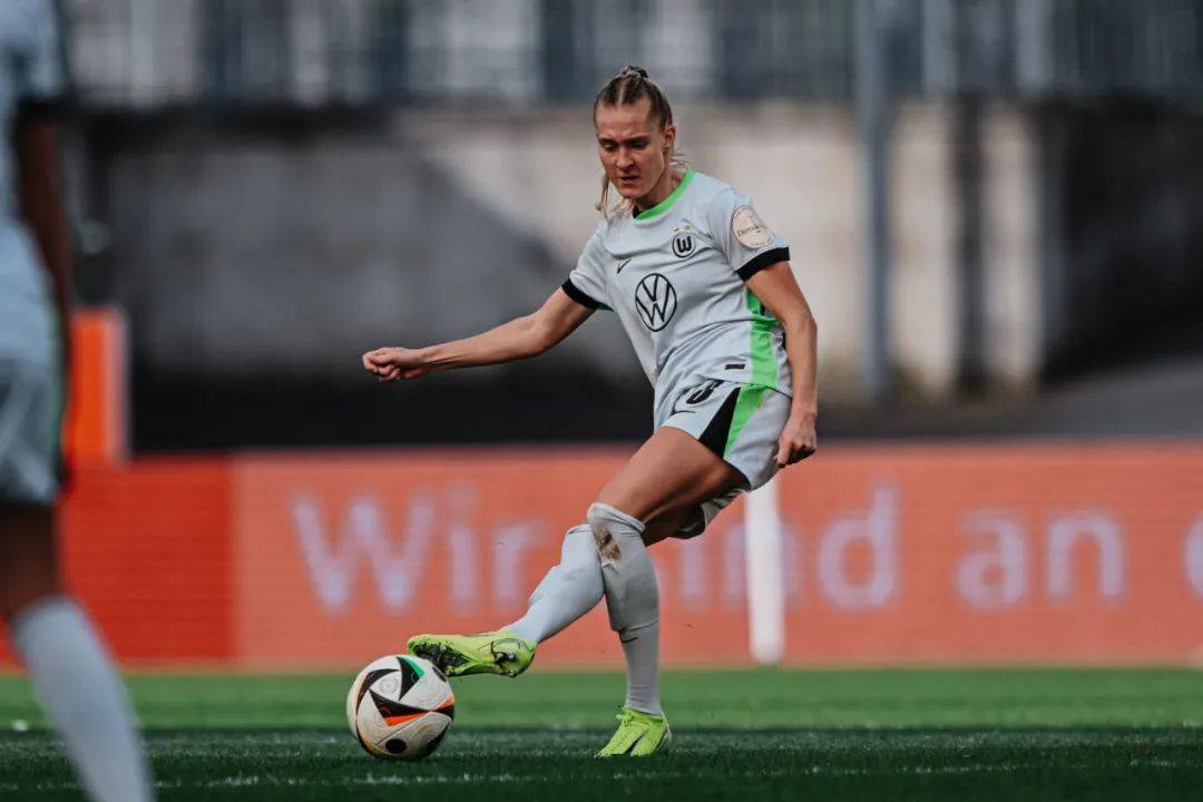 悟空体育-德国女足队员个个状态火热,助球队获胜