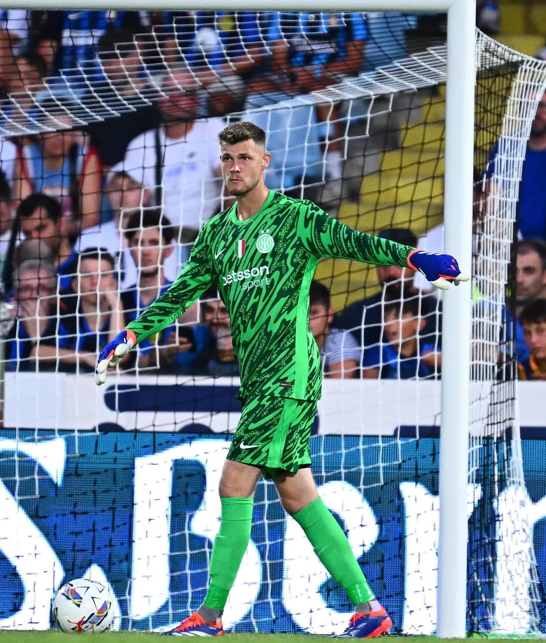 悟空体育官网-意大利后卫受伤,或将无缘下一轮比赛