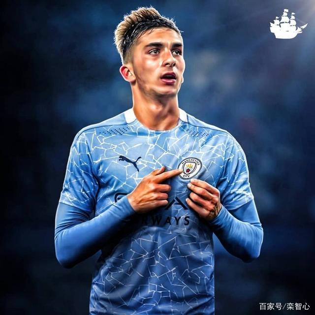 罗马宣布引进新援,球迷期待他在欧冠赛场上表现 罗马宣布引进新援,球迷期待他在欧冠赛场上表现