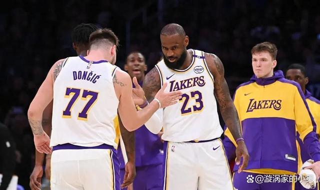 湖人队球员联手助攻,率先晋级季后赛 湖人队球员联手助攻,率先晋级季后赛