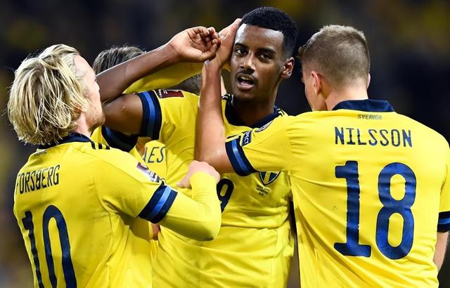 波兰横扫保加利亚,成功晋级欧预赛半决赛 波兰横扫保加利亚,成功晋级欧预赛半决赛