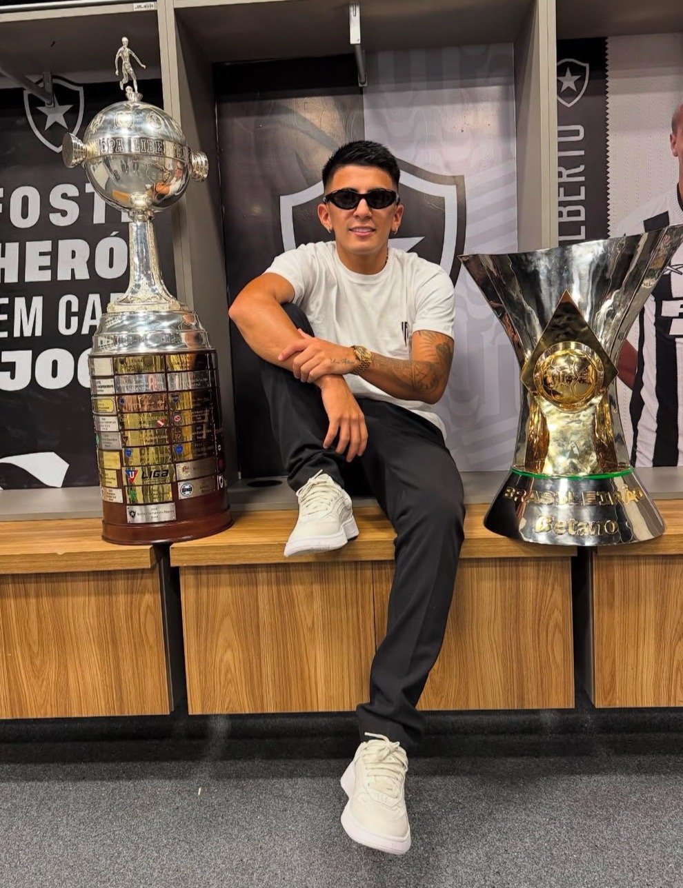 悟空体育-里昂球员喜获入选国家队名单,备战重要比赛