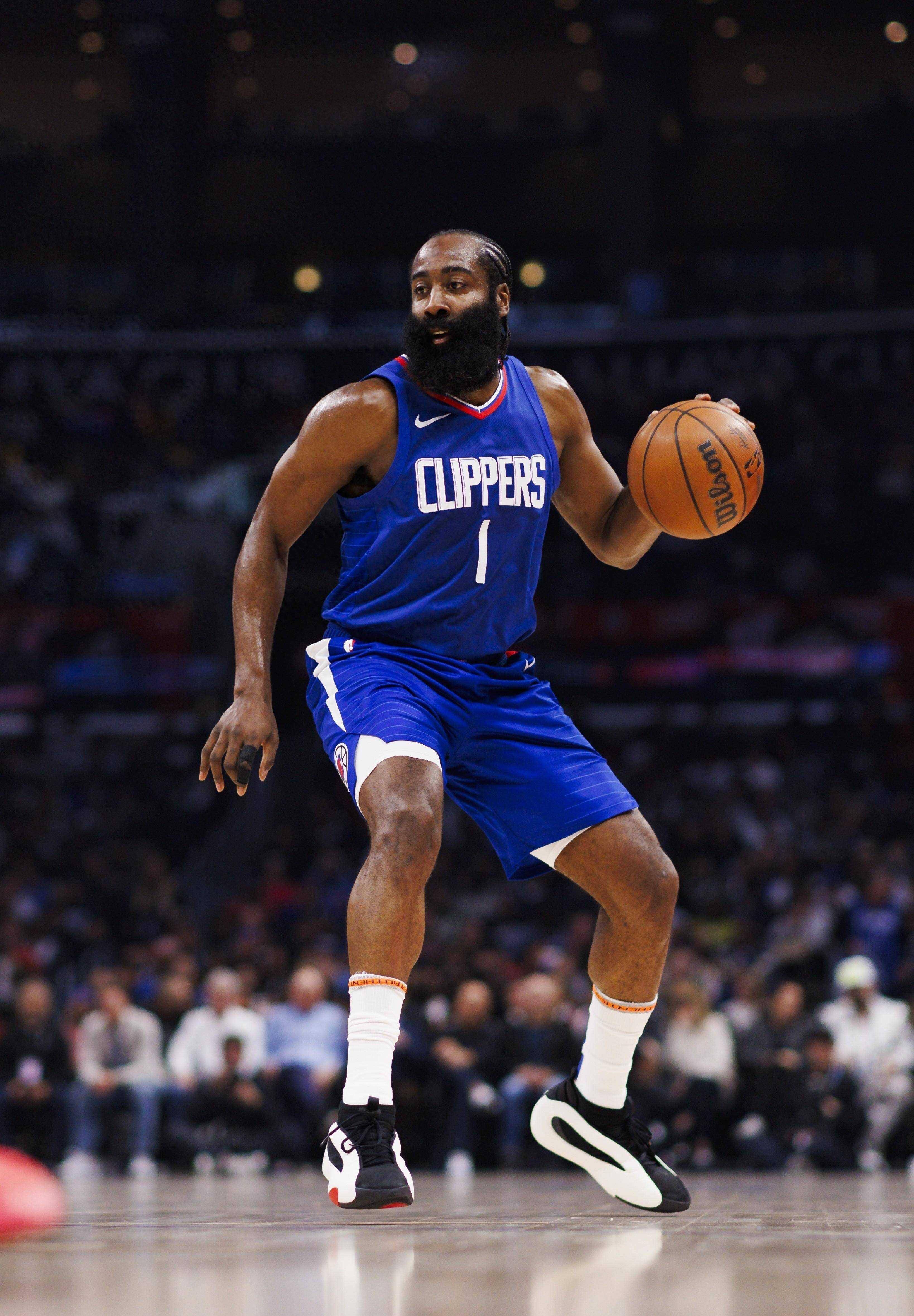 悟空体育-精彩瞬间:球场上的风云变幻