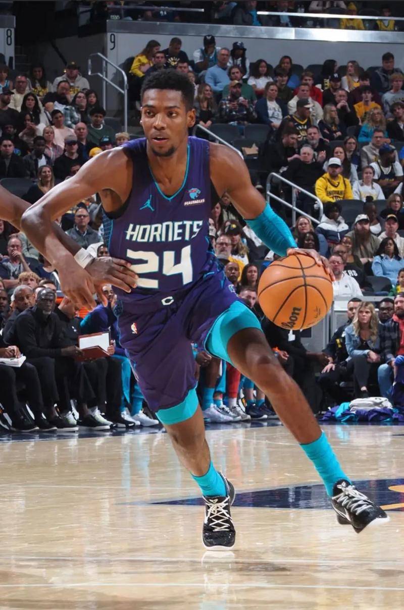 悟空体育官网-步行者主场战胜黄蜂,保持胜利势头