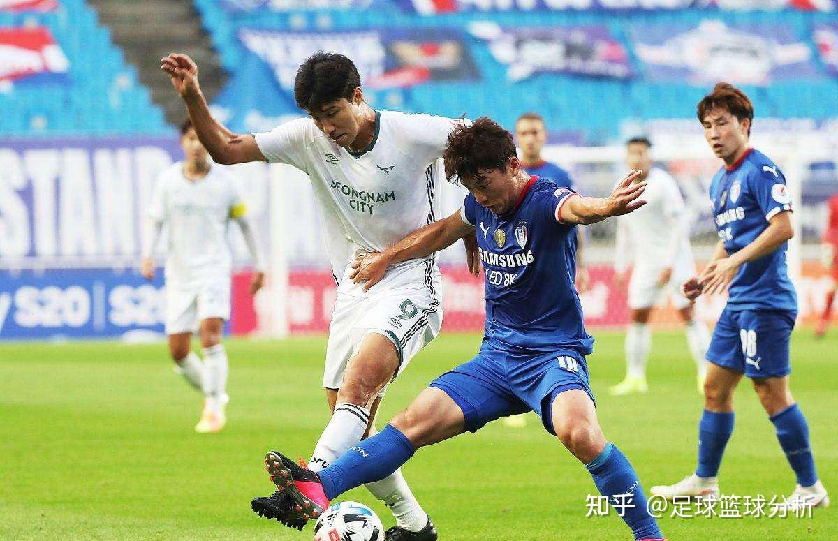 南特主场不敌兰斯,未能取得分数 南特主场不敌兰斯,未能取得分数