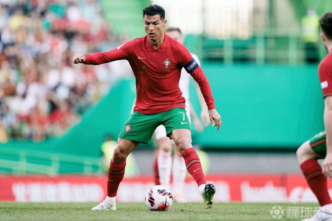 悟空体育-荷兰队球员表态欧国联比赛冠军梦，全队努力冲刺