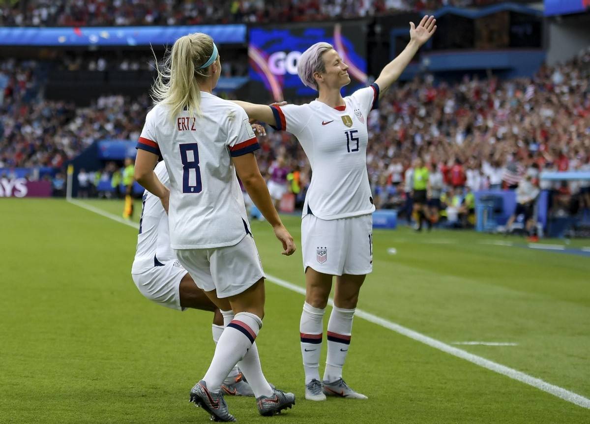 悟空体育官网-德国女足轻松取胜，领先晋级