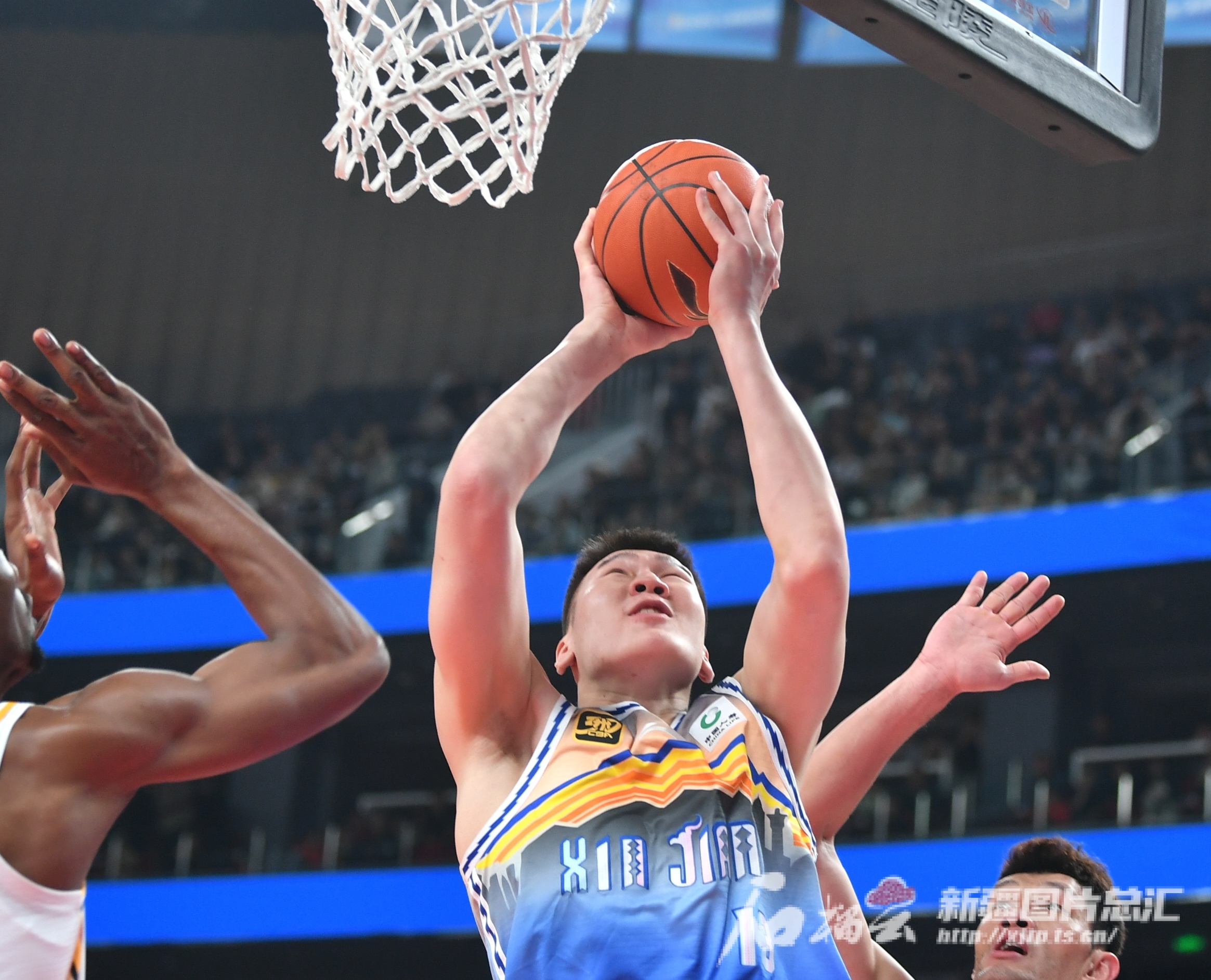 悟空体育官方网站-甘肃男篮在比赛中打出精彩表现，赢得比赛