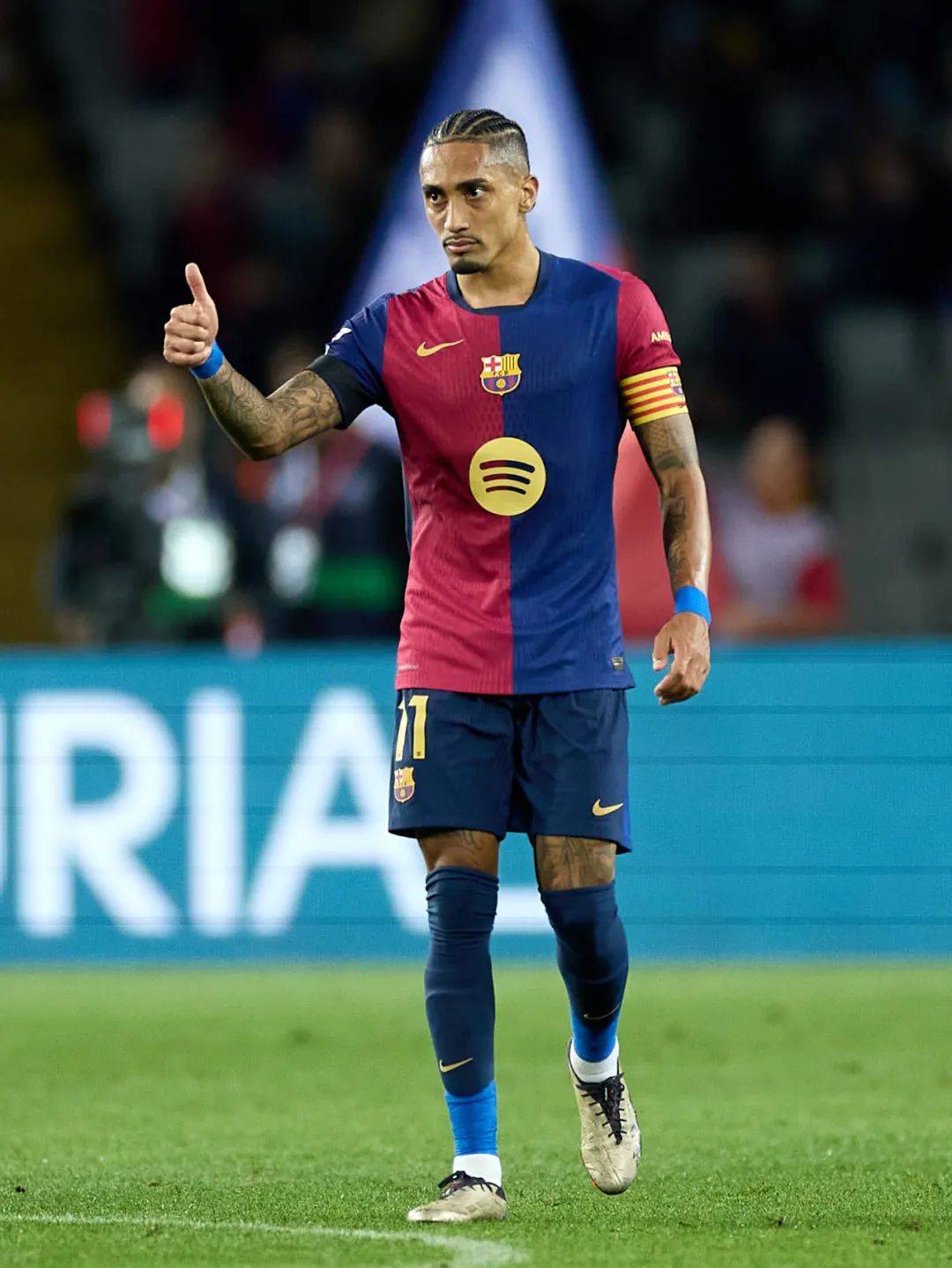 法甲豪门齐聚球场，实力碾压无人能敌