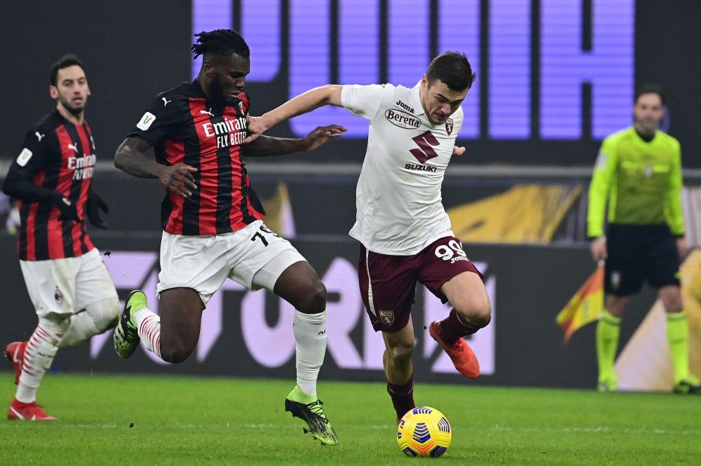 都灵主场落败,保级形势严峻 都灵主场落败,保级形势严峻