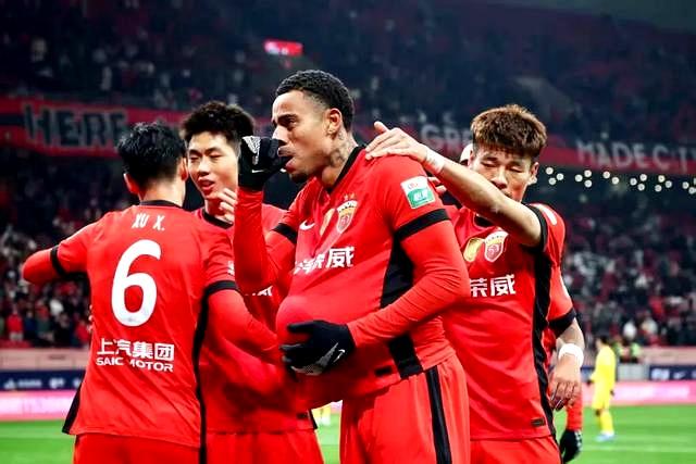 悟空体育-红红火火!中超热门球队再胜对手,实力无敌